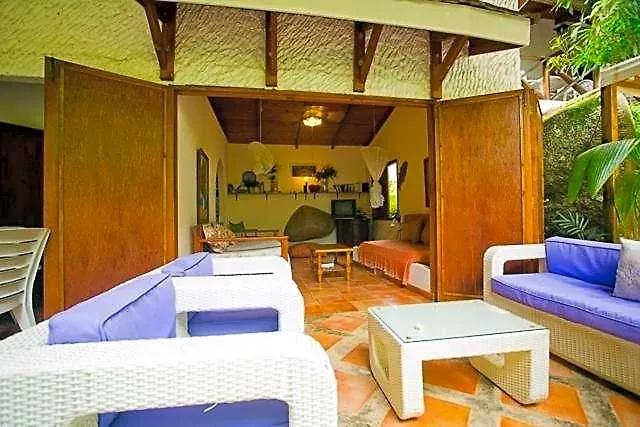 Cote Sud Self Catering Отель Анс-Буало