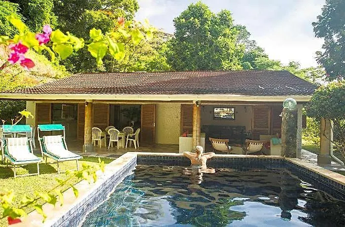 Отель Cote Sud Self Catering