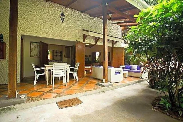 Отель Cote Sud Self Catering Анс-Буало