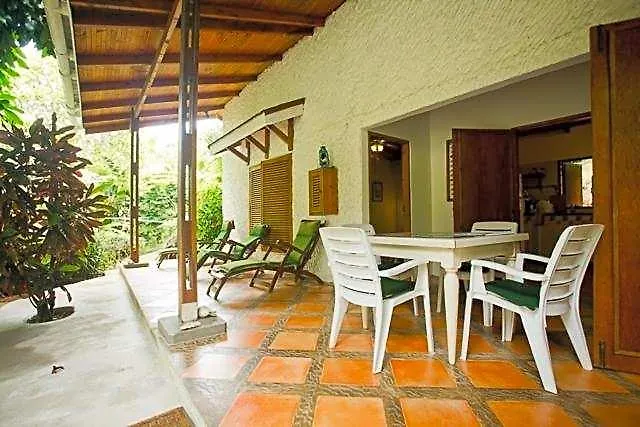Отель Cote Sud Self Catering 2*