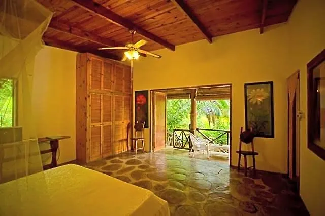Cote Sud Self Catering Отель